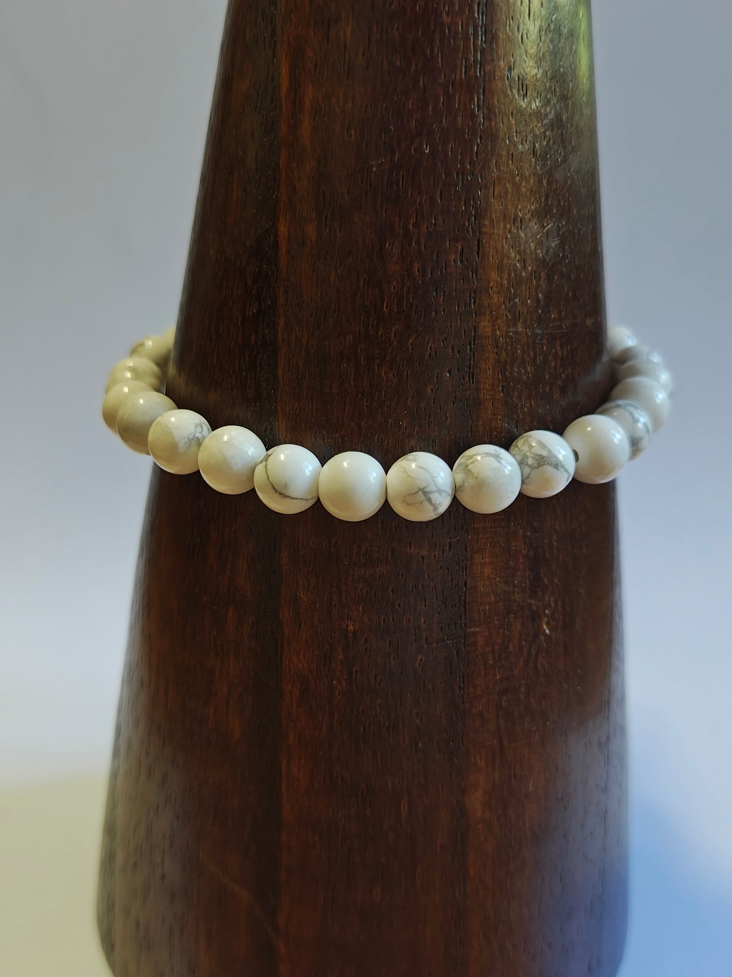 Howlite Bracelet (6mm)