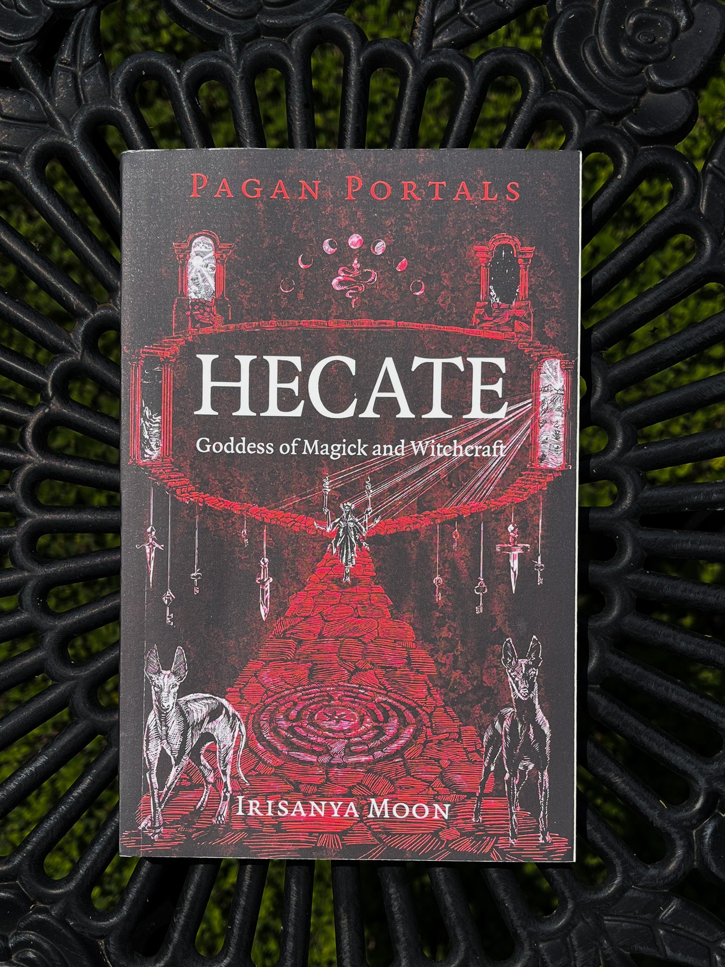 Pagan Portals: Hecate
