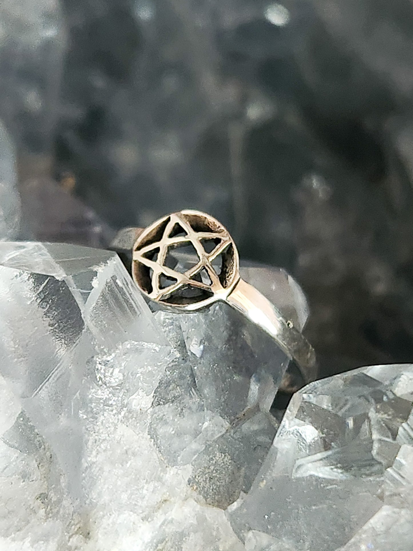 Pentacle Midi Ring