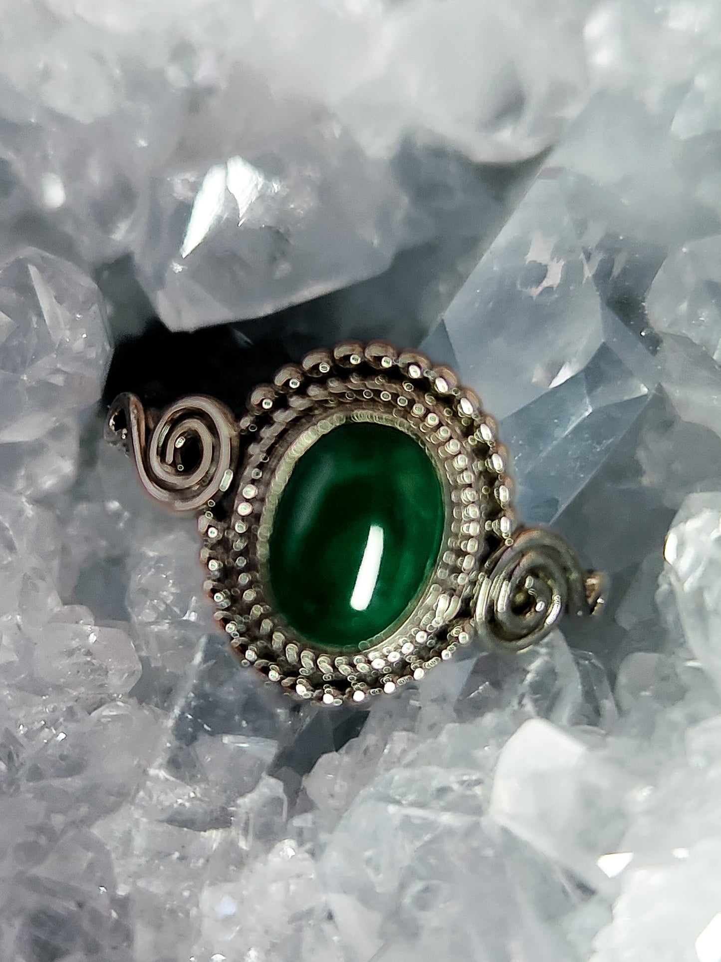 Sterling Silver Malachite Oval Detailed Ring