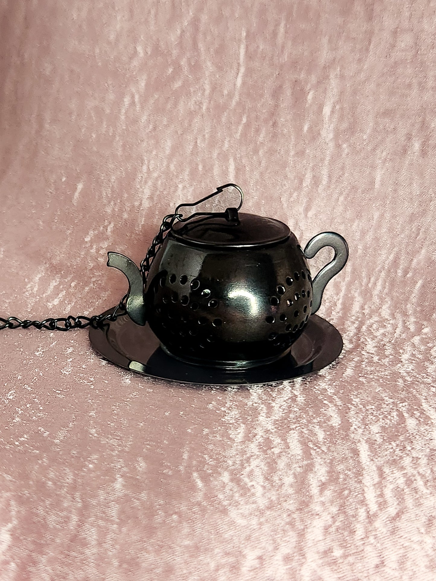 Teapot Shaped Tea Strainer