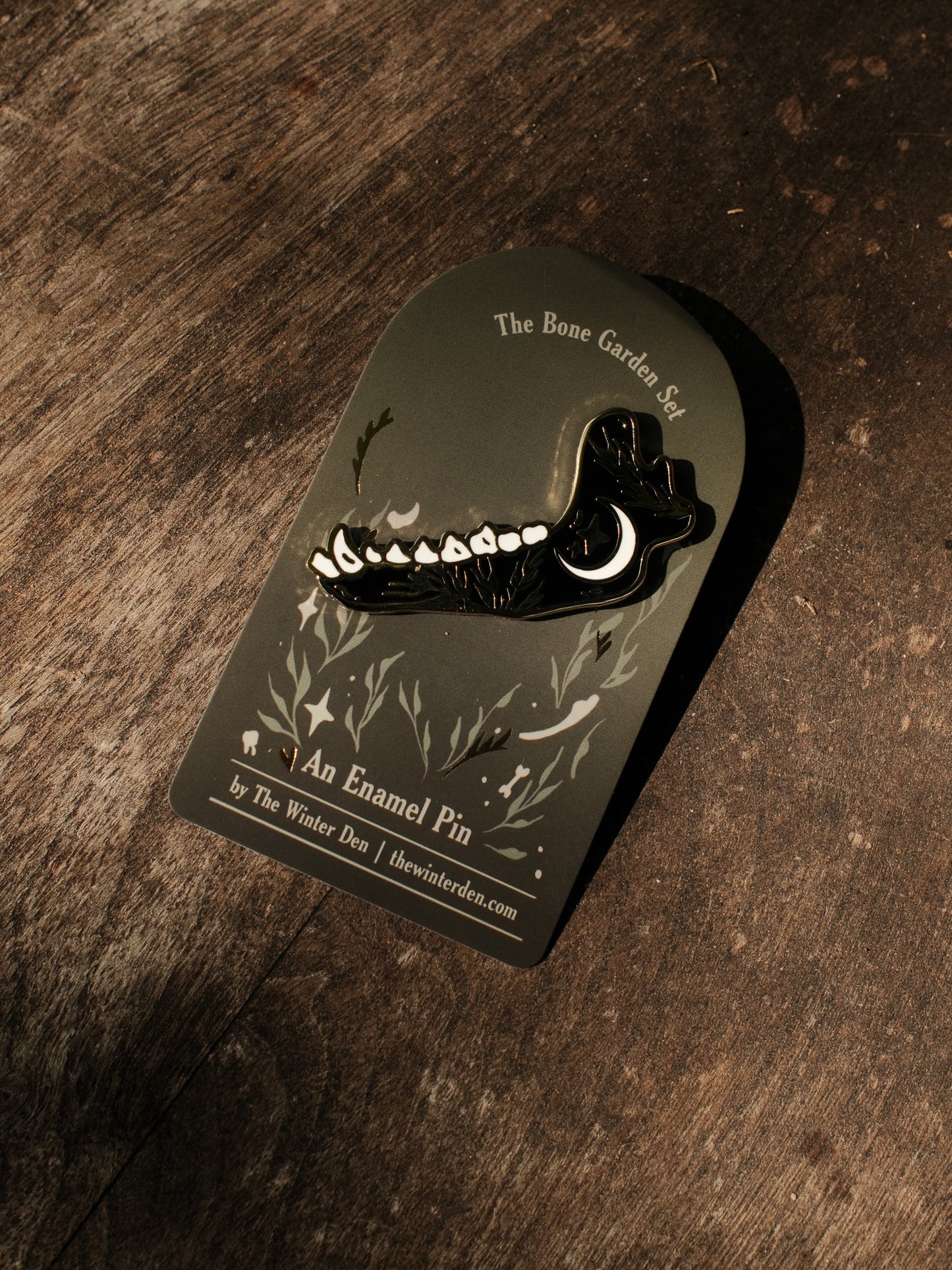 Wolf Jawbone Pin
