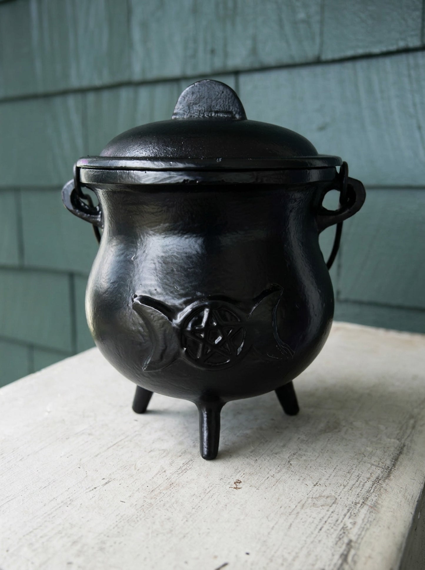 XL Triple Moon Cauldron with Lid