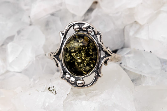 Green Amber Filigree 3 Dots Ring