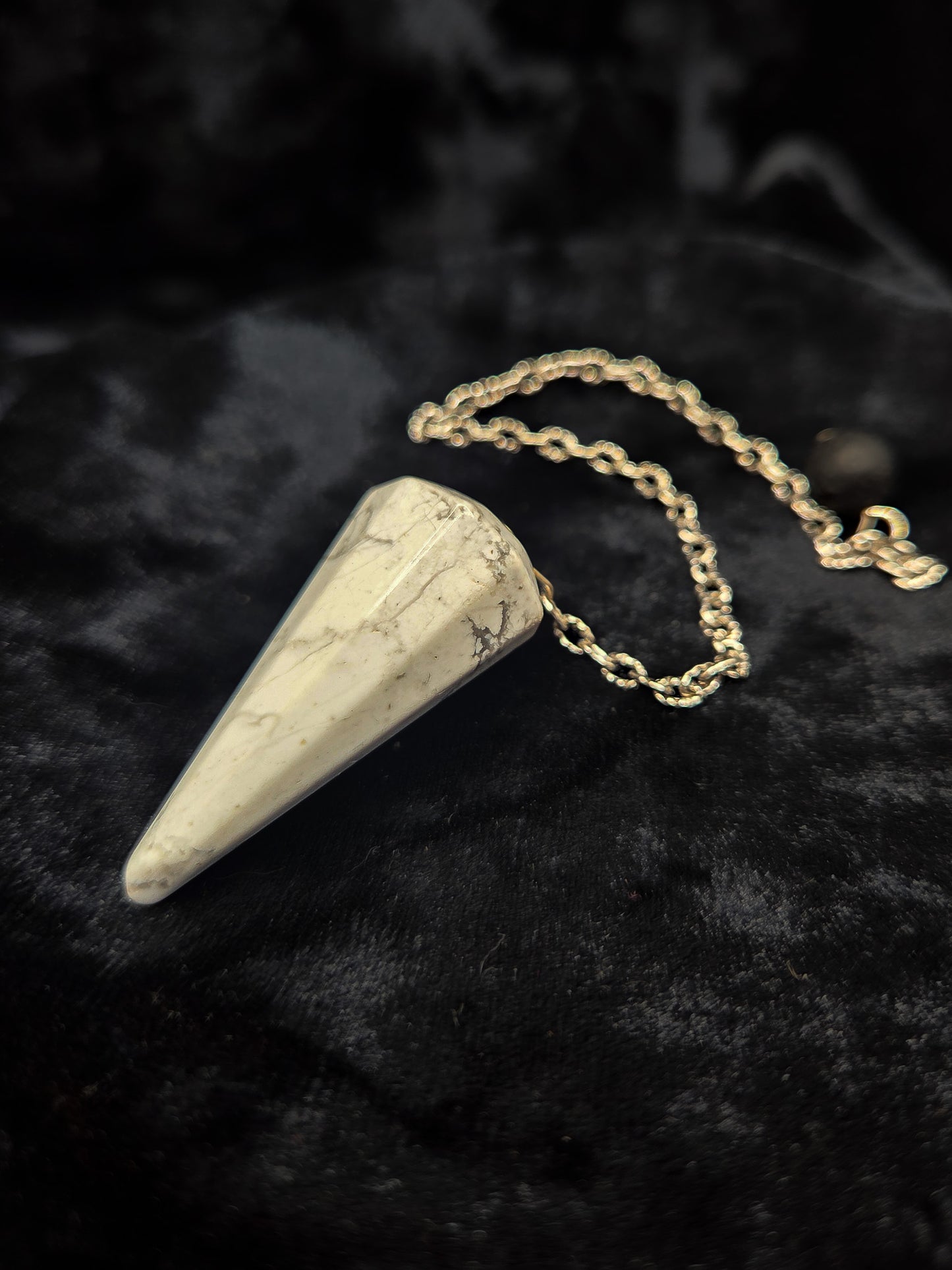 Howlite Pendulum
