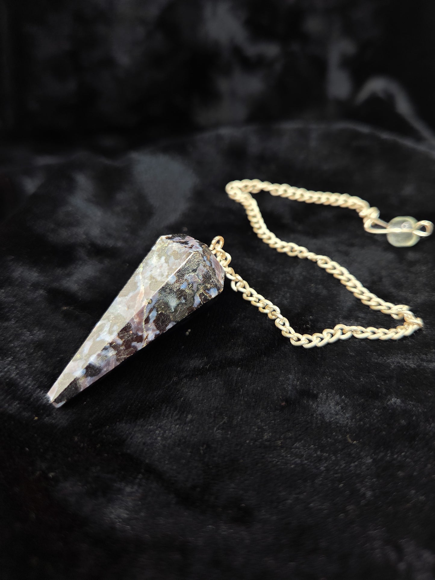 Merlinite Pendulum