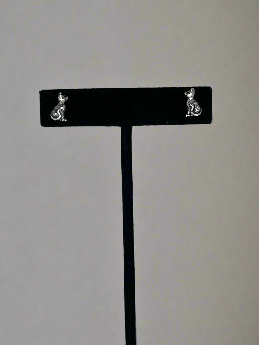 3D Sitting Cat Post Earrings