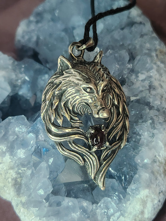 Wolf with Accent Cabochon